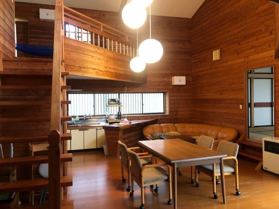北軽井沢の貸別荘一棟貸し切り-庭とウッドデッキつき Azumaiokozan ภายนอก รูปภาพ