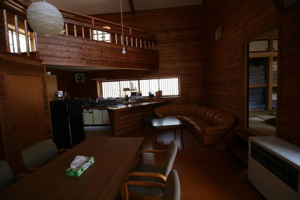 北軽井沢の貸別荘一棟貸し切り-庭とウッドデッキつき Azumaiokozan ภายนอก รูปภาพ